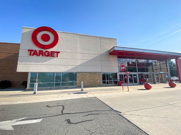 Target Shopping Center: 10 Glenridge Rd, Glenville, NY 12302